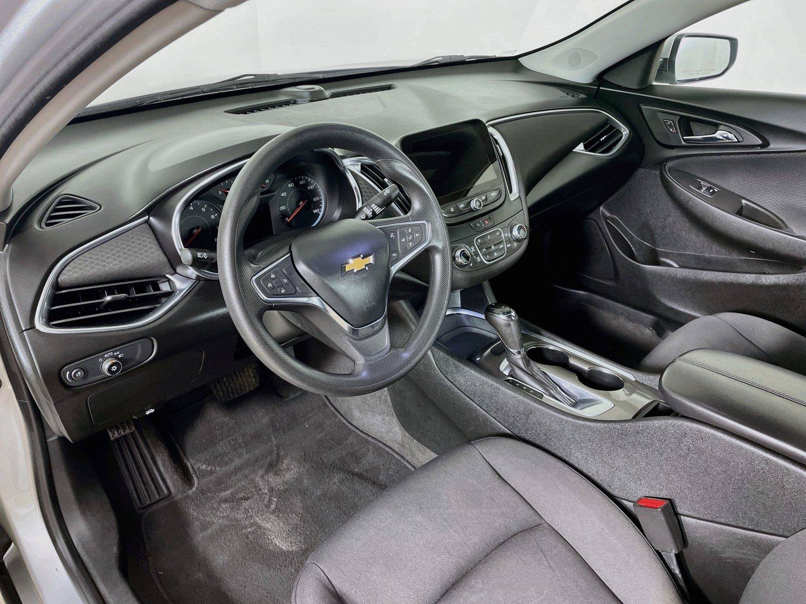 Used 2020 Chevrolet Malibu LT FWD image 22