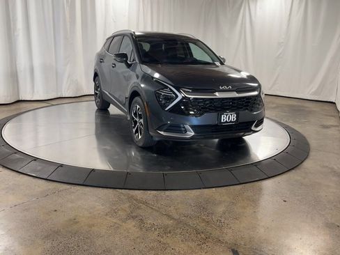 Certified 2025 Kia Sportage EX image 3