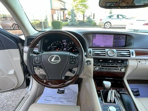 Used 2013 Lexus LS 460 L w/ All-Weather Pkg RWD image 7