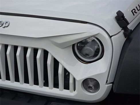 Used 2015 Jeep Wrangler Rubicon w/ Power Convenience Group image 28