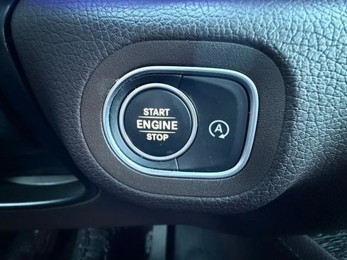 Used 2022 Mercedes-Benz GLE 350 4MATIC w/ Premium Package image 22