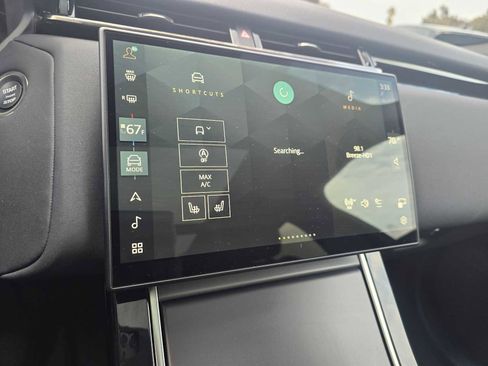 Used 2025 Land Rover Range Rover Velar Dynamic SE image 28