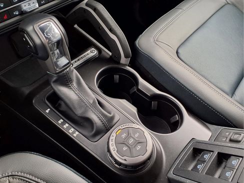 Used 2022 Ford Bronco Outer Banks w/ Sasquatch Package image 19