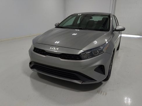 Used 2022 Kia Forte LXS FWD image 15