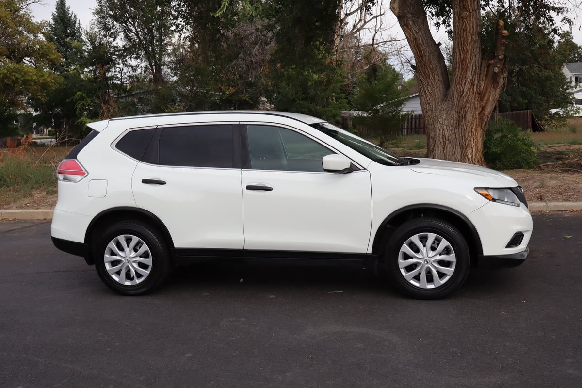 Used 2016 Nissan Rogue S w/ S Family Package AWD/4WD image 3