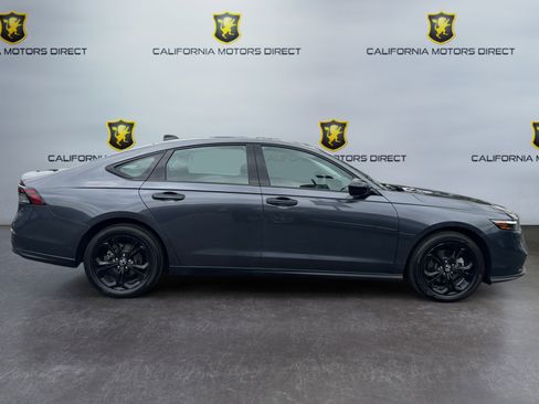 Used 2025 Honda Accord SE image 6