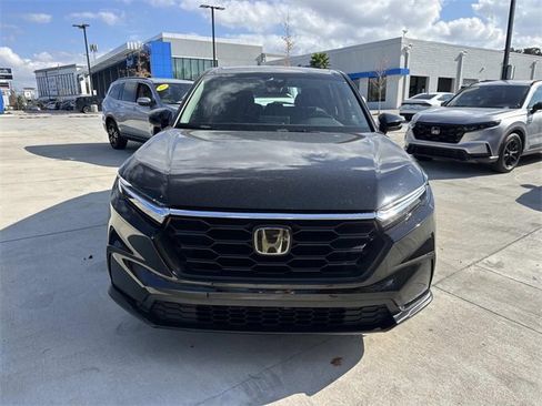 Used 2023 Honda CR-V LX image 2