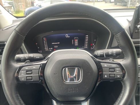 Used 2023 Honda Pilot Elite image 7