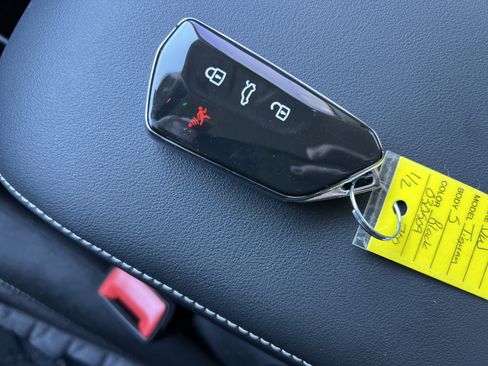 Certified 2025 Volkswagen Tiguan S image 31