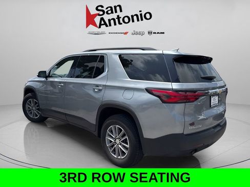 Used 2023 Chevrolet Traverse LT FWD image 3