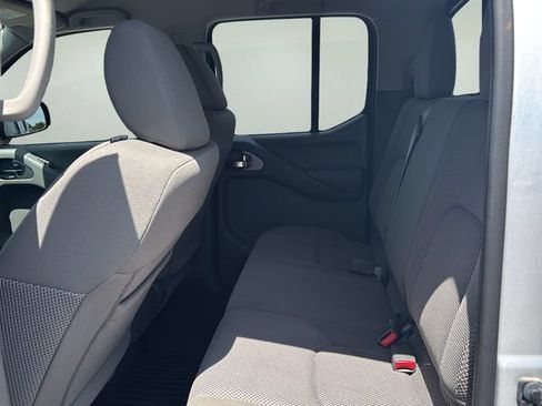 Used 2019 Nissan Frontier SV AWD/4WD image 14