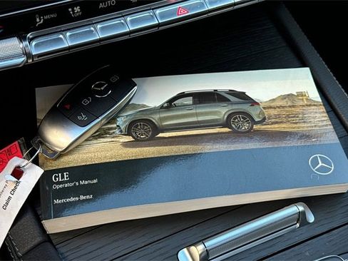 Used 2023 Mercedes-Benz GLE 350 4MATIC image 10