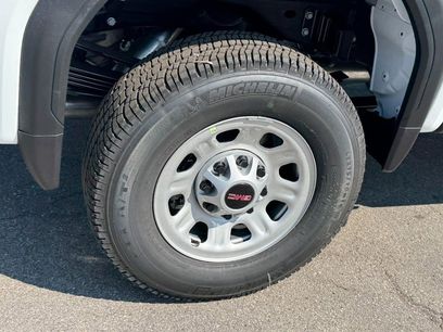 New 2025 GMC Sierra 2500 Pro w/ 1SA Pro Safety Plus Package