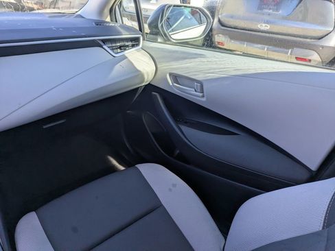 Used 2025 Toyota Corolla LE image 18