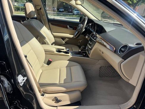 Used 2012 Mercedes-Benz C 250 Sedan image 14