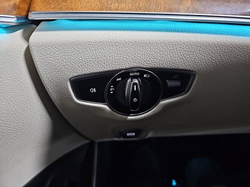 Used 2018 Mercedes-Benz E 300 image 26