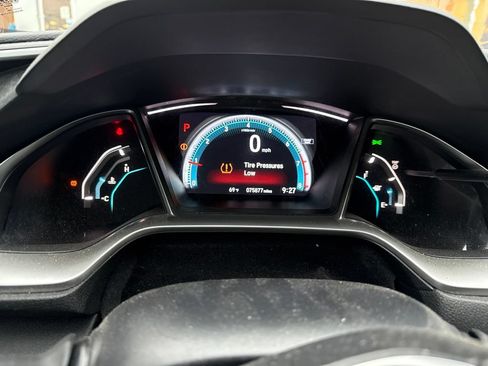 Used 2018 Honda Civic EX image 7