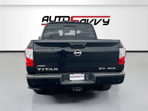 Used 2023 Nissan Titan SV w/ SV Convenience Package image 6