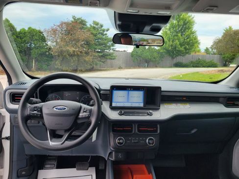 Used 2022 Ford Maverick XLT FWD image 8