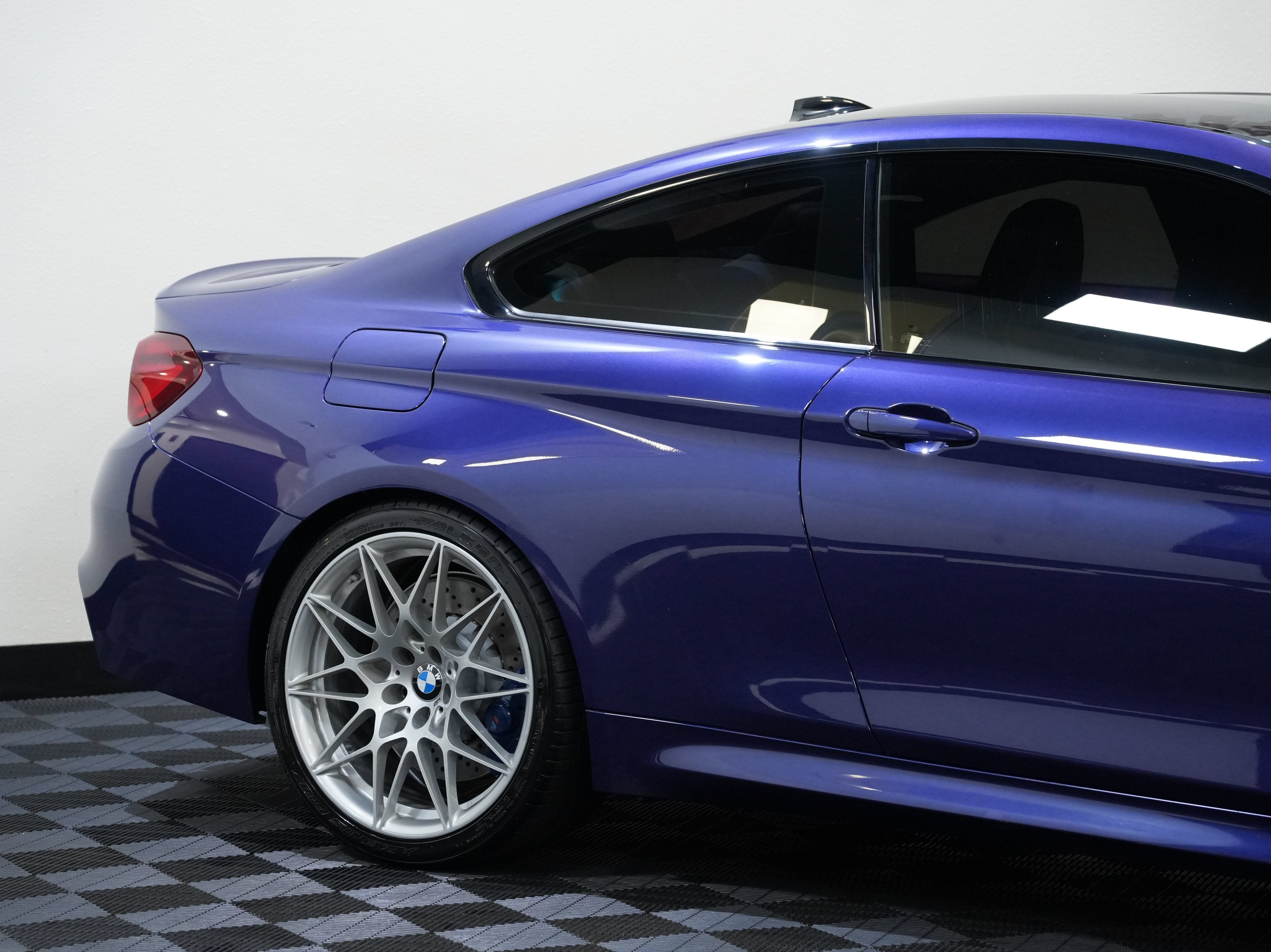Used 2020 BMW M4 Coupe w/ Competition Package RWD image 14