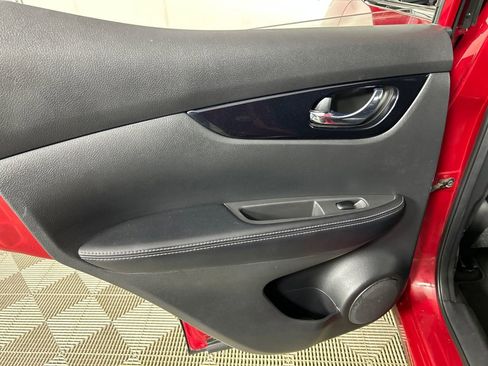 Used 2018 Nissan Rogue Sport SL w/ SL Premium Package AWD/4WD image 16