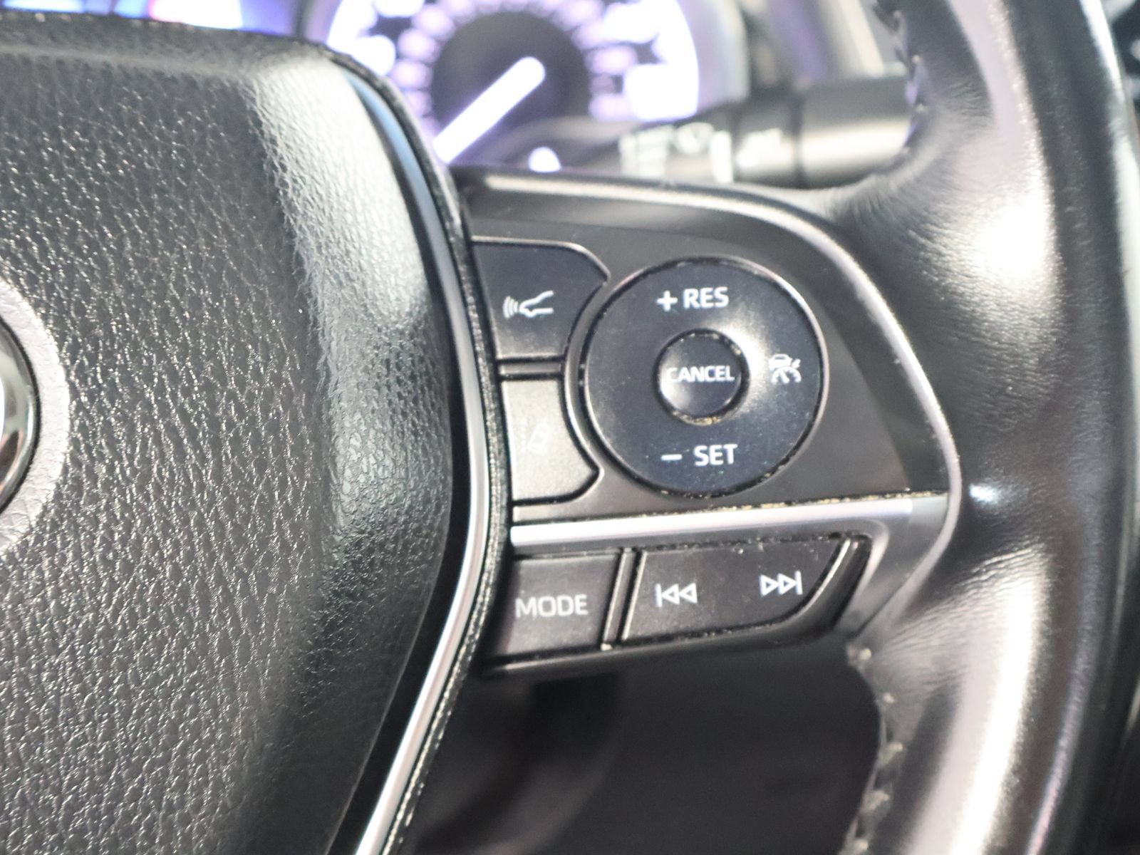 Used 2020 Toyota Camry XLE FWD image 33