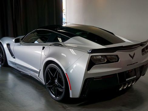 Used 2016 Chevrolet Corvette Z06 w/ 2LZ Preferred Equipment Group image 35