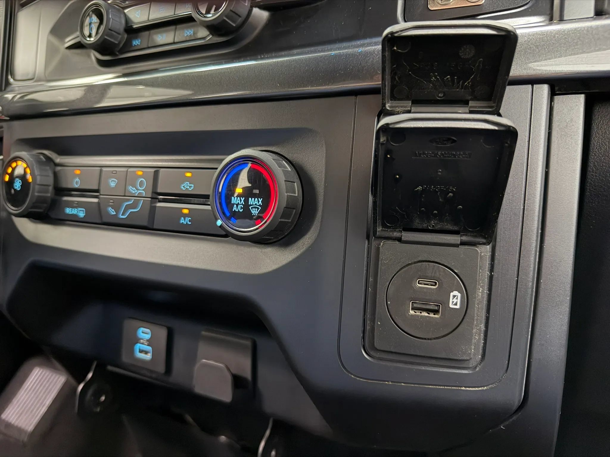 Used 2022 Ford F150 XL w/ STX Appearance Package AWD/4WD image 29
