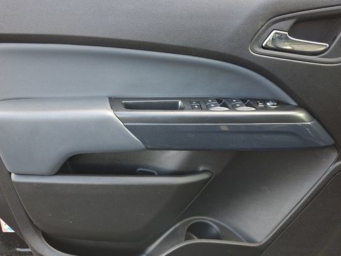 Used 2018 Chevrolet Colorado Z71 AWD/4WD image 13