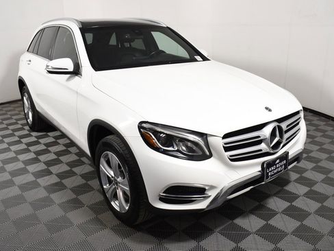 Used 2018 Mercedes-Benz GLC 300 4MATIC image 9