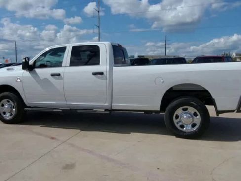 New 2026 RAM 2500 Tradesman AWD/4WD image 5