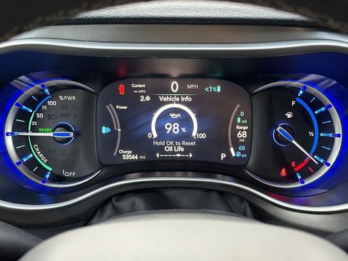 Used 2024 Chrysler Pacifica Select image 26