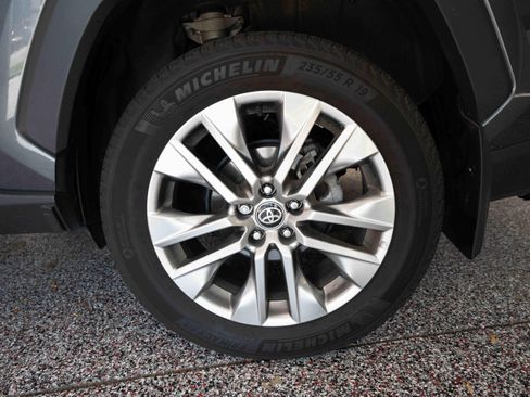 Used 2023 Toyota RAV4 XLE Premium AWD/4WD image 30