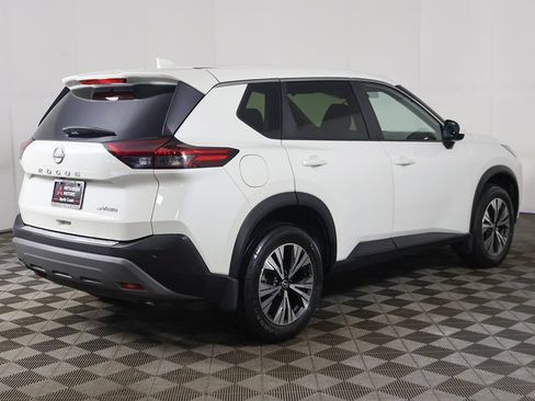 Used 2023 Nissan Rogue SV AWD/4WD image 8