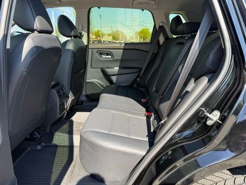 Certified 2023 Nissan Rogue SV w/ SV Premium B Package AWD/4WD image 24