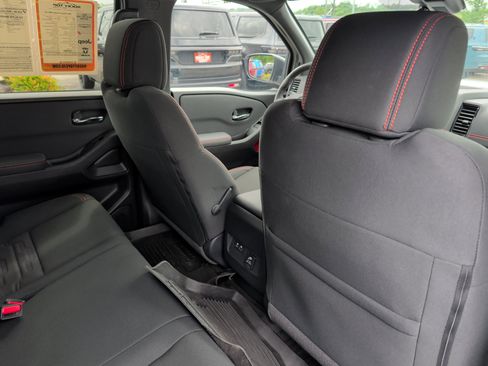 Used 2024 Nissan Frontier PRO-4X w/ Pro Convenience Package AWD/4WD image 23