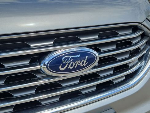 Used 2019 Ford Edge Titanium AWD/4WD image 10