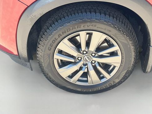 Used 2022 Nissan Pathfinder SL AWD/4WD image 33