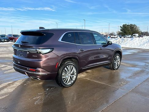 Used 2025 Buick Enclave Avenir w/ Trailering Package, 5000 lbs. image 9