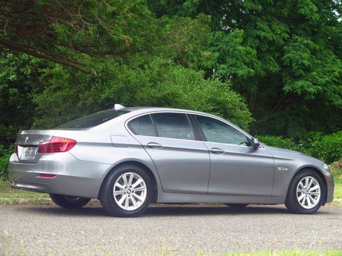 Used 2016 BMW 528i xDrive Sedan AWD/4WD image 4