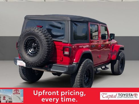 Used 2019 Jeep Wrangler Unlimited Sahara AWD/4WD image 6
