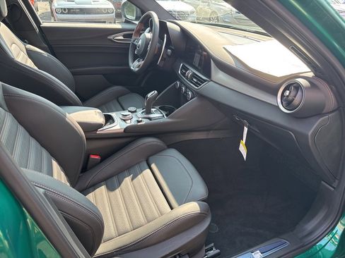 New 2025 Alfa Romeo Giulia Intensa w/ Driving Assist Package image 22