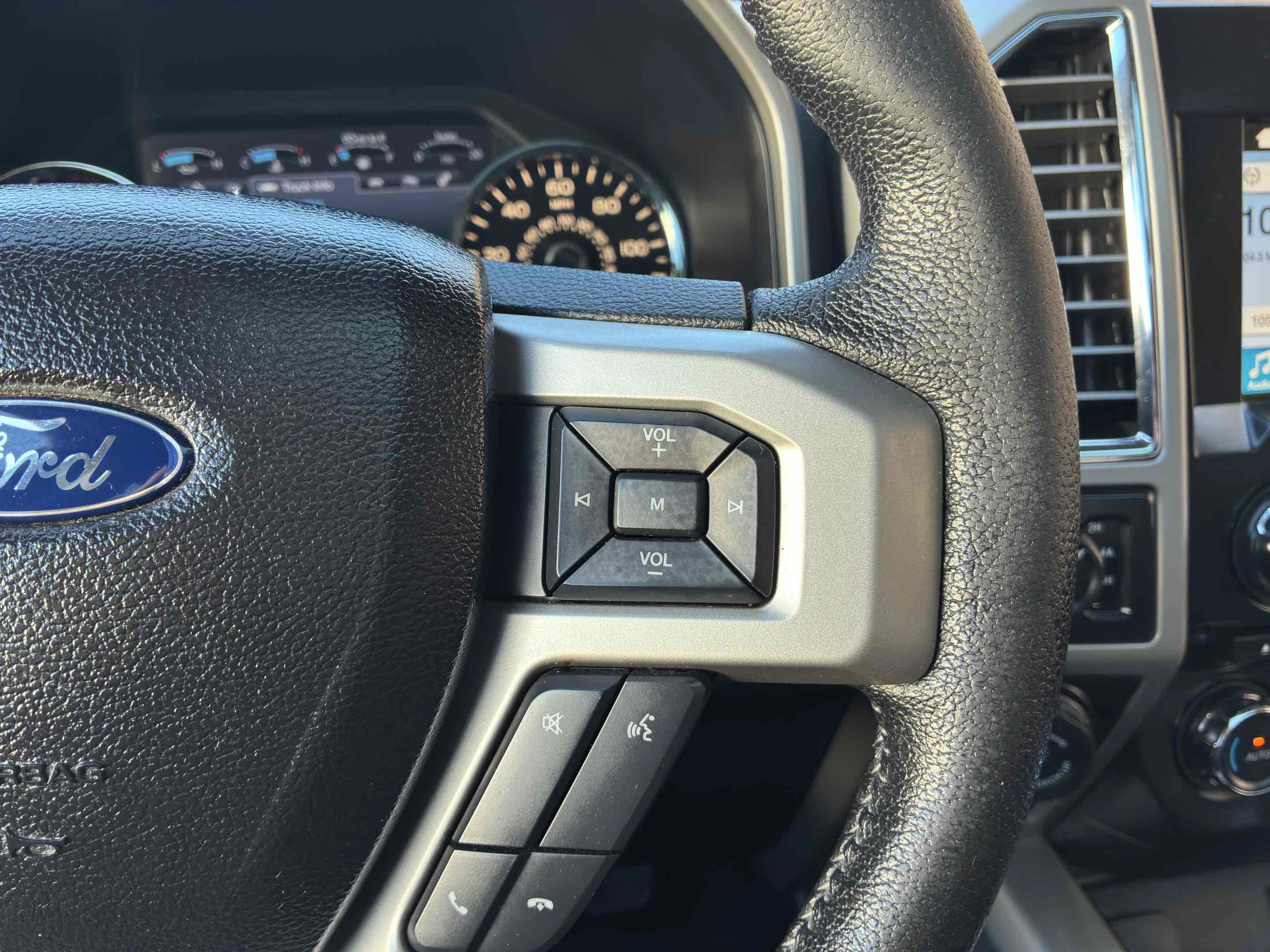 Used 2016 Ford F150 Lariat w/ Equipment Group 501A Mid AWD/4WD image 21