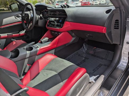 Certified 2025 Nissan Z Performance w/ Floor Mat Package RWD image 13