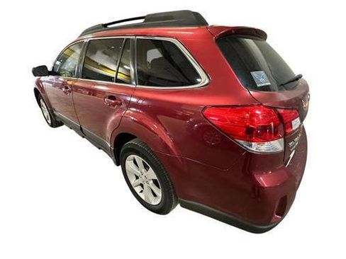 Used 2013 Subaru Outback 2.5i Premium w/ All-Weather Pkg AWD/4WD image 3