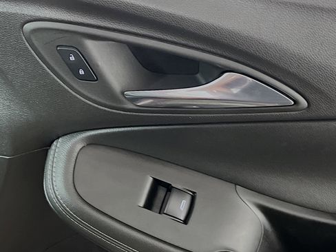 Used 2023 Buick Encore GX Preferred w/ Cold Weather Comfort Package image 32