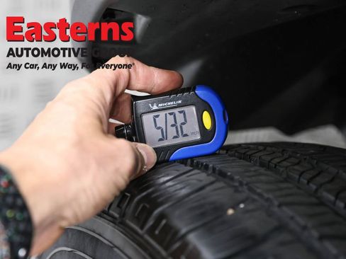 Used 2023 Jeep Compass Trailhawk AWD/4WD image 28