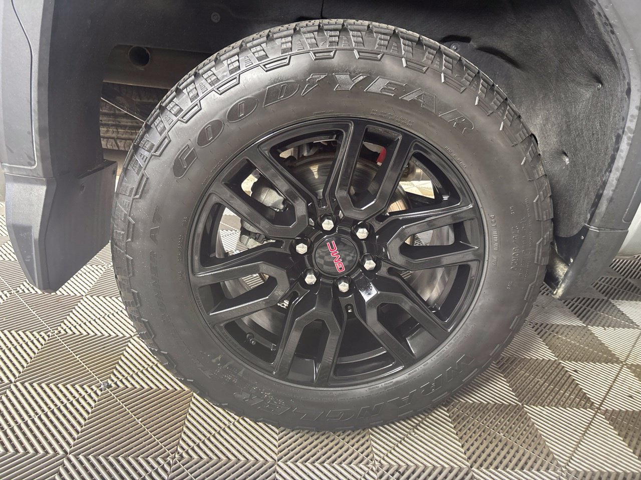 Used 2023 GMC Sierra 1500 Elevation AWD/4WD image 33