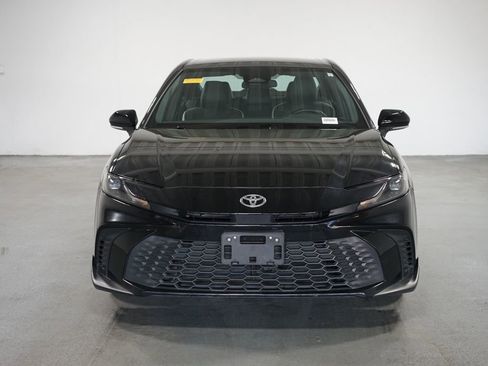 Certified 2025 Toyota Camry SE image 2