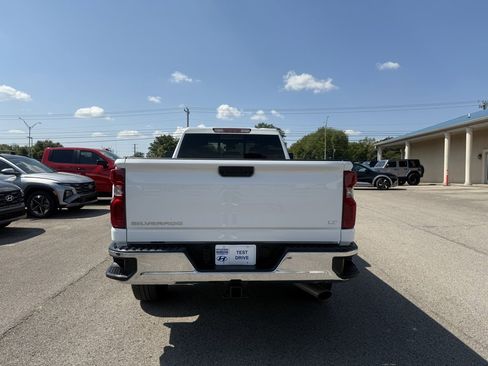 Used 2024 Chevrolet Silverado 3500 LT w/ Convenience Package image 8